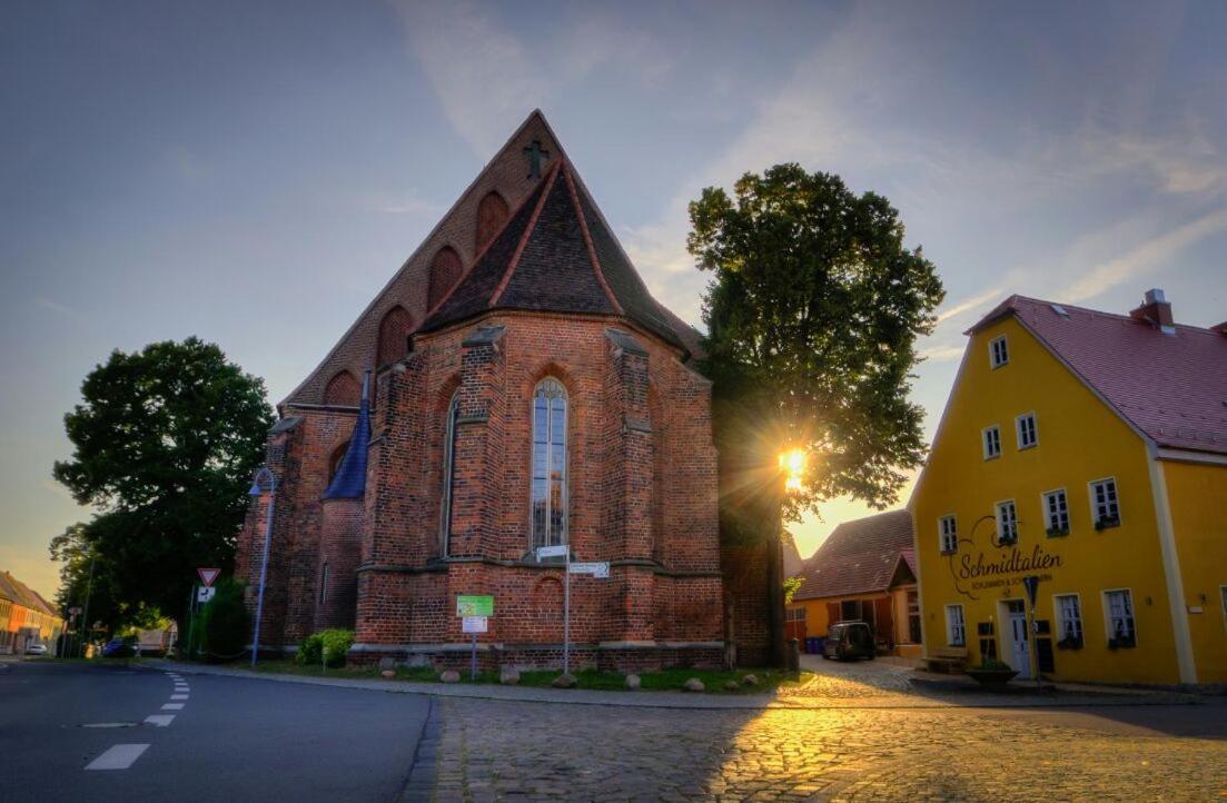 Schmidtalien Schlemmen Und Schlummern Dommitzsch エクステリア 写真